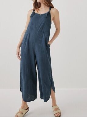 PACT | organic cotton jumpsuit | size mwdium